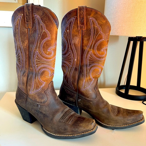 Shoes - Ariat Cowgirl Boots